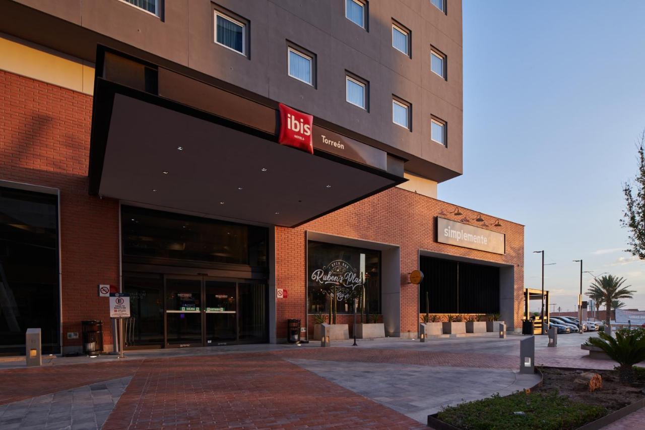 Ibis Torreon Hotel Exterior photo